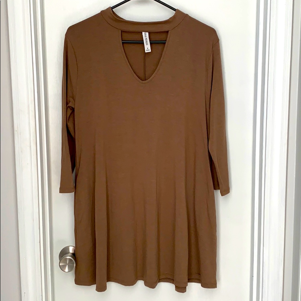 Zenana Tunic NWOT